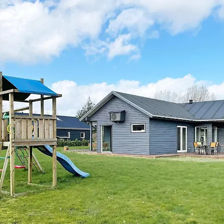 10 Person In Holiday home *