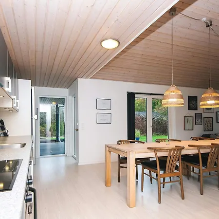 10 Person In Holiday home Glesborg